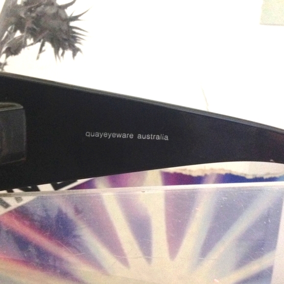 80's NEW WAVE style sunnies - Picture 4 of 4